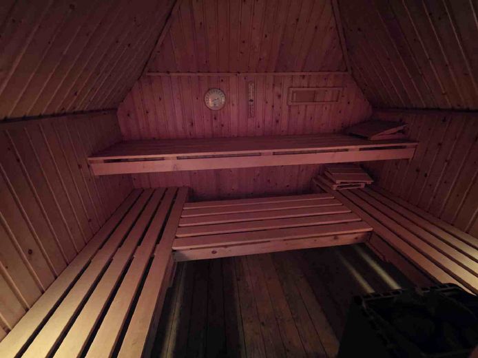 !Provisionsfrei! Sanierungsbedürftiges Einfamilienhaus! – Sauna im Spitzboden