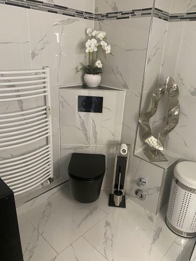 Design Maisonette-Wohnung ,sehr edel modern provisionsfrei ! – Foto 17