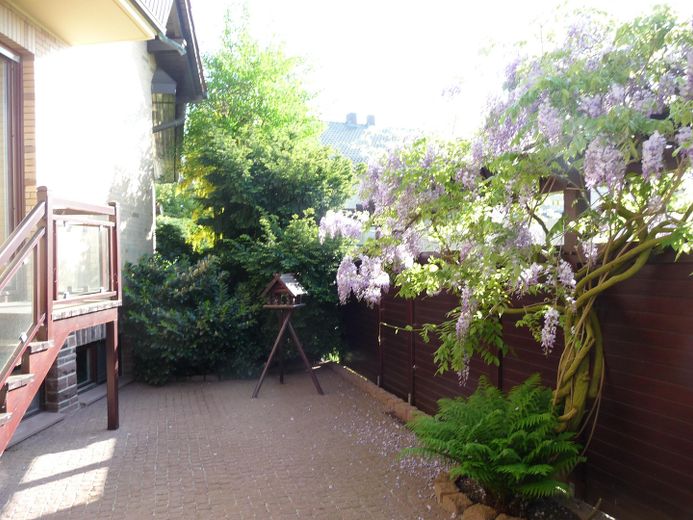 In vendita casa di alta qualità, molto ben curata, con fascino e due unità abitative – Kleine Terrasse