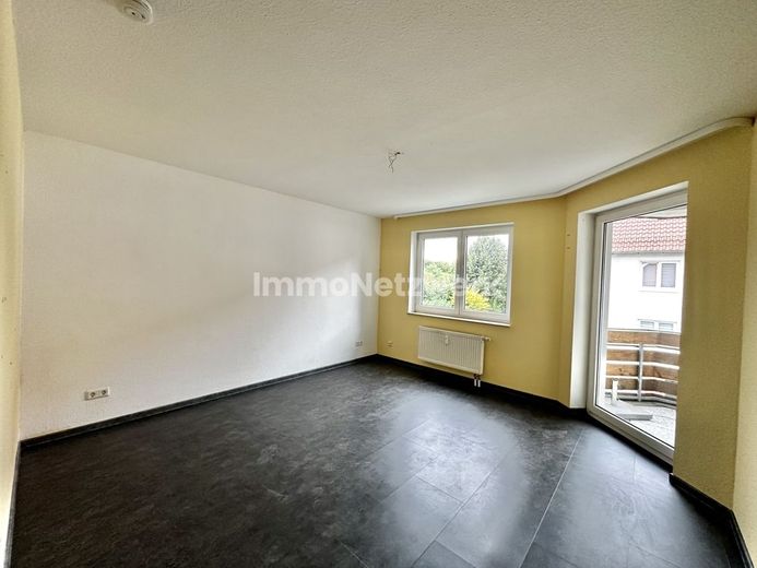 Großzügige, helle Wohnung mit durchdachtem Grundriss in ruhiger Lage mit Südwestbalkon, großes Bad – Schlafzimmer