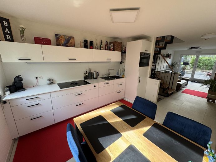 Modernes Reihenmittelhaus (Bj. 2020) mit Garten, Dachterrasse & TG – Foto 8