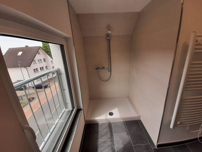 Mieszkanie na poddaszu z antresolą – Badezimmer