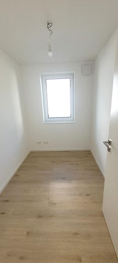 Neuwertige 3 - Zimmer - Balkonwohnung mit erstklassiger Ausstattung in Top - Lage von Meiendorf – Kellerersatzfläche
