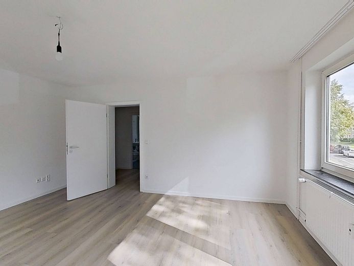 Sanierte 5-Zi-Whg. mit BALKON - perfekt für eine Familie – Ansicht II: Wohn- und Esszimm…