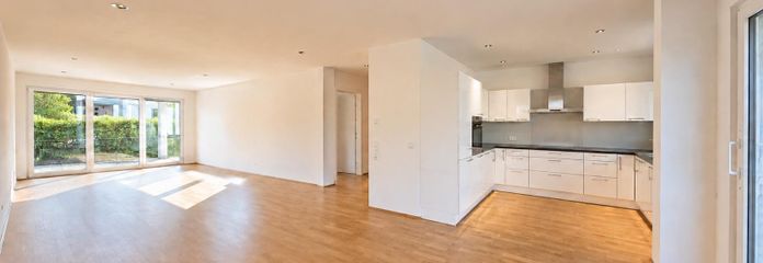 150 m² | Appartamento di 4 locali con giardino e 2 terrazze a Bodman – SENZA PROVVIGIONE – Wohnen/Essen