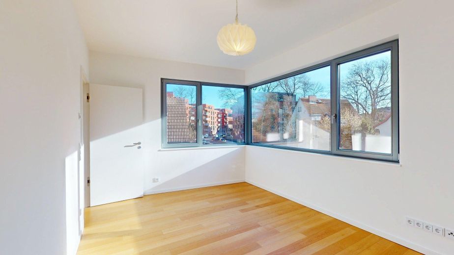 Vistas despejadas de 180° al Spree y vistas a zonas verdes - ático tipo maisonette en casa de tres viviendas – OG - Arbeit / Gäste / Kind