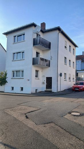 MFH mit 3 Wohnungen - Zentrale Lage - Freistehend – Foto 3