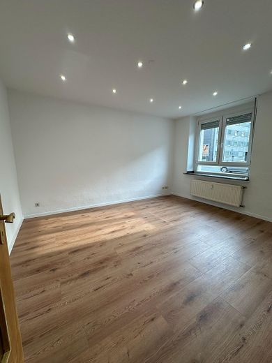 Frisch renovierte 2-Zimmer Wohnung in Essen – Schlafzimmer