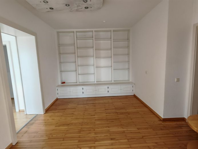 Wohnzimmer Regal