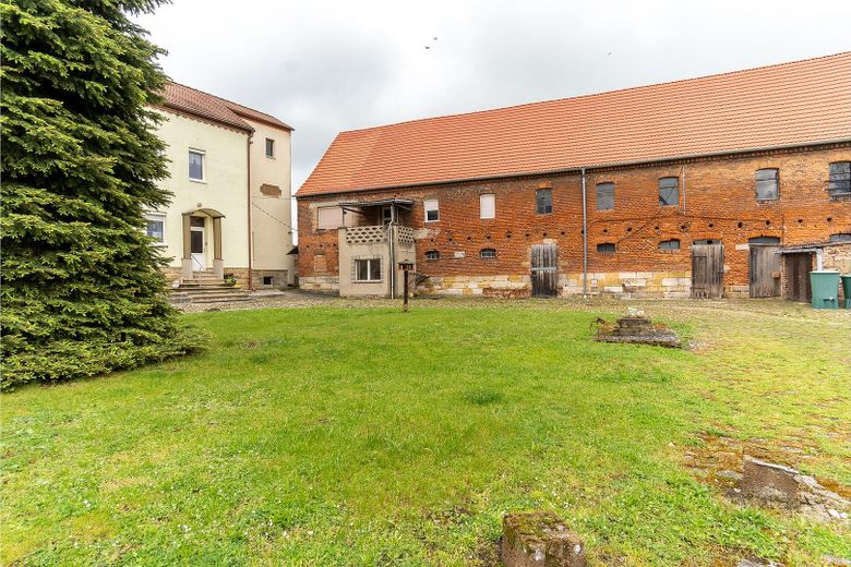 Attraente casa plurifamiliare su 7848 m² – Foto 3