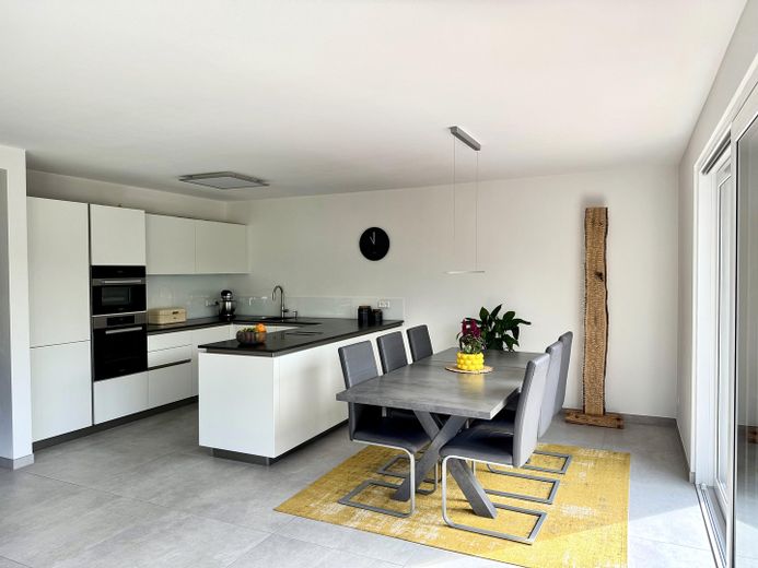 Küche und Esszimmer