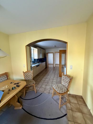 In ristrutturazione – ampio appartamento al piano terra con grande terrazza, spazio per famiglia e cane – Esszimmer