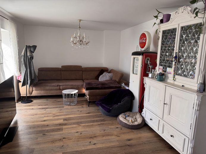 Casa unifamiliar/casa de campo con taller, gran parcela, granero y establo – Foto 6