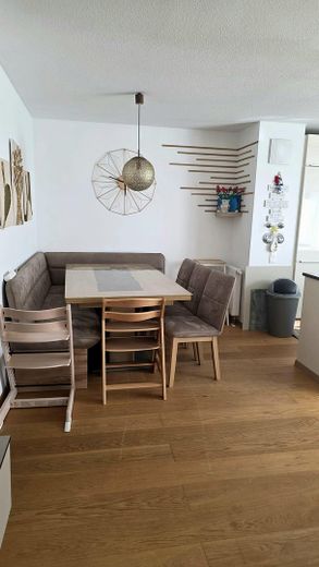 Von Privat sonnige 4-Zimmer Wohnung in bester Lage in Haar – Foto 4