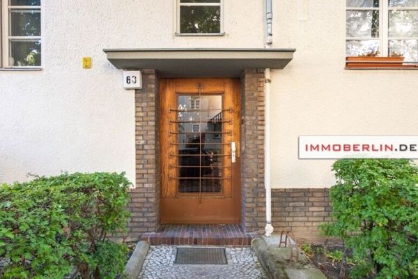 IMMOBERLIN.DE — Свіжа квартира в старому будинку в престижному районі поблизу площі Рюдесгаймер