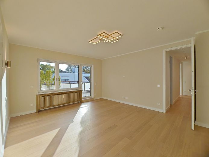Designer-Penthouse mit Traum- Dachterrasse und Blick über Isarhochufer: PROVISIONSFREI – Mit Zugang zur DT