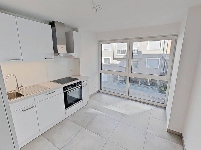 Luminoso piso de 3 habitaciones con BALCÓN y moderna COCINA INTEGRADA en el oeste de Stuttgart – Ansicht I: Küche
