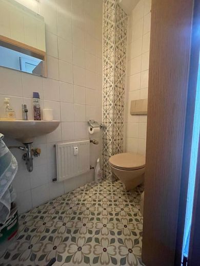 Zweifamilienhaus mit Gewerbe und viel Potenzial in Kleinwallstadt – Gäste WC