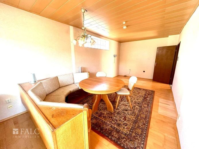 Glücksmoment: Herzliches Familienhaus mit Garten! – Wohnzimmer