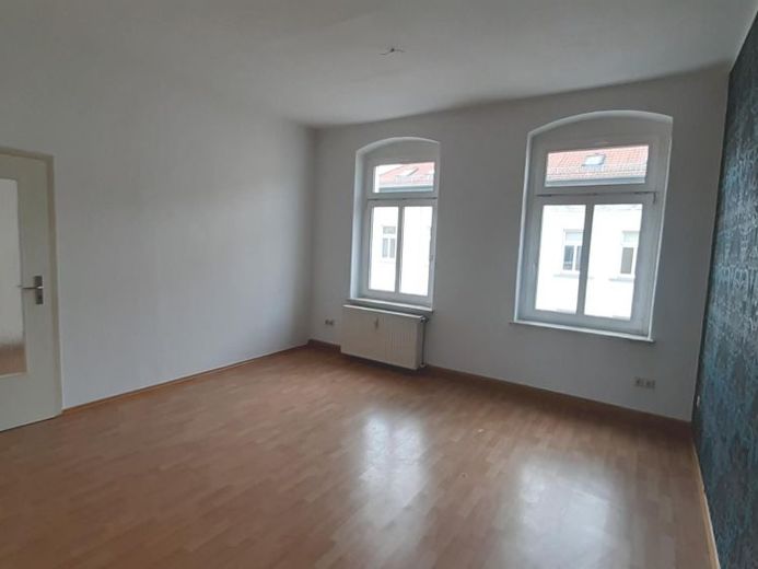 WG-Wohnung mit 4-Zimmern, 3.OG mit 2 Bädern in ruhigem und zentralem Wohnviertel von Gera – Foto 1