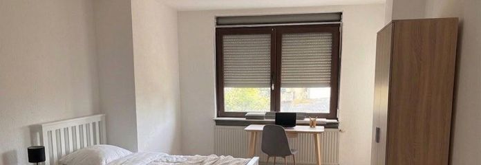 Möbliertes WG-Zimmer | Frisch renoviert | Warmmiete all-inclusive – Großes Zimmer