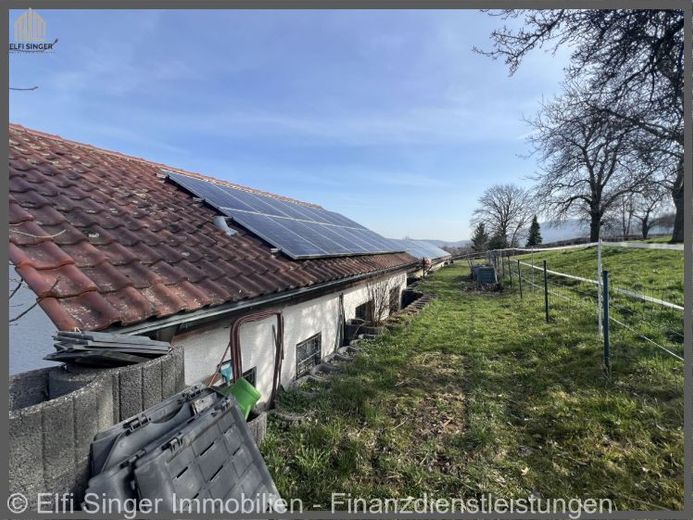 Loftprojekt oder Wohnen & Arbeiten – entkerntes Haus mit großem Grundstück – Foto 1