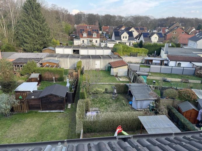 Herten’de sundurmalı ve garajlı, bakımlı 2 odalı çatı katı dairesi – Gartenparzellen