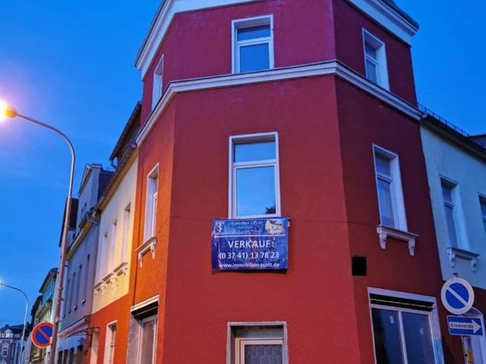 Objekt-Nr.: 64/19 - Teilsaniertes Wohn- und Geschäftshaus mit 1 GE und 4 WE in Falkenstein – Foto 1