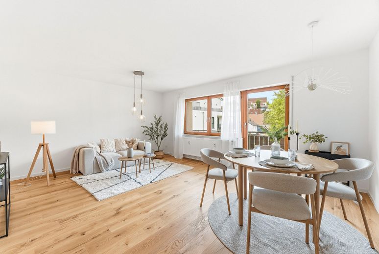 **ARRIVE. FEEL AT HOME**STYLISHLY renovated 2-room apartment** – Wohn & Essbereich Originalbild