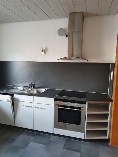 Casa unifamiliare inondata di luce in una posizione privilegiata e tranquilla – Perfetta per famiglie, in vendita – Foto 9