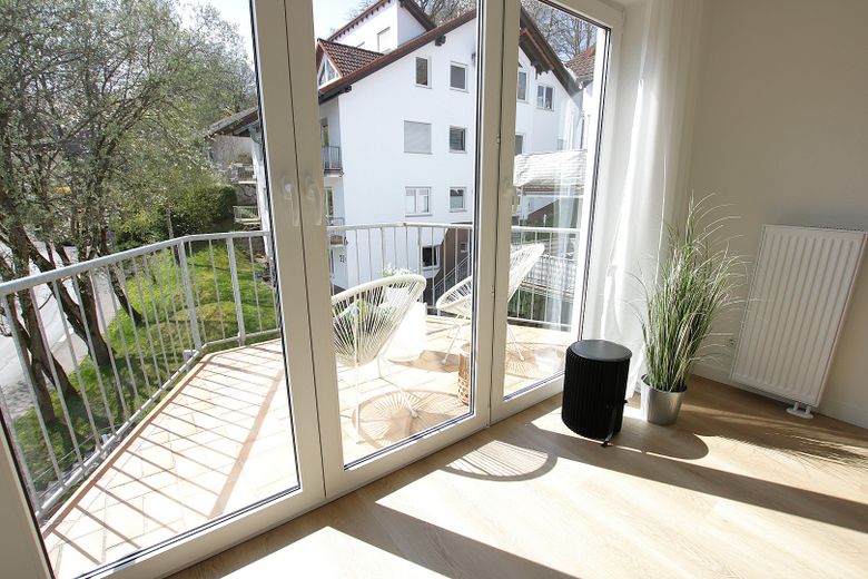 Klimatisierte 3-Zimmer-Wohnung mit 2 Balkonen – frisch saniert, sofort bezugsfrei, provisionsfrei – Balkon 2