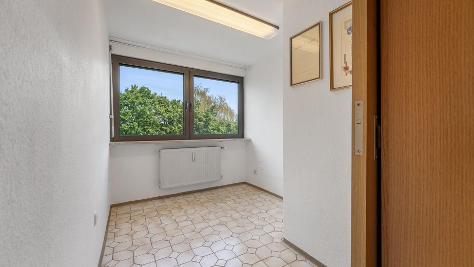 3-Zimmer-DG + ausgebauter Spitzboden mit Maisonette-Potenzial +++ provisionsfrei +++ – Foto 4