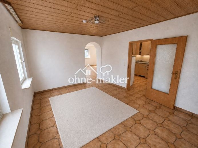 Ampio appartamento di 4 locali con bagno finestrato a Neuberg-Ravolzhausen con aria condizionata – Photo 1