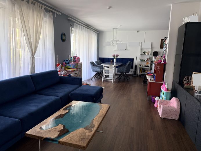 PROVISIONSFREI: 115 m² Familientraum in Top-Lage Hanau-Wolfgang – Wohn- und Essbereich