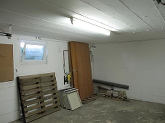Detached single-family house in Sandhausen with plenty of space and 2 bedrooms on the ground floor – UG Garage