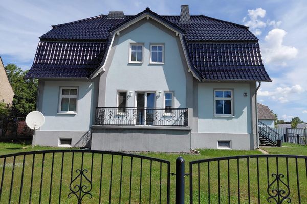 Stilvoll saniertes Herrenhaus auf 3.794 m² Grundstück