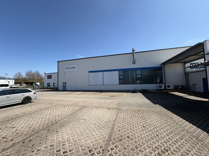 Gewerbeimobilie mit Büro- und Hallenflächen kurzfristig verfügbar – IMG_0263