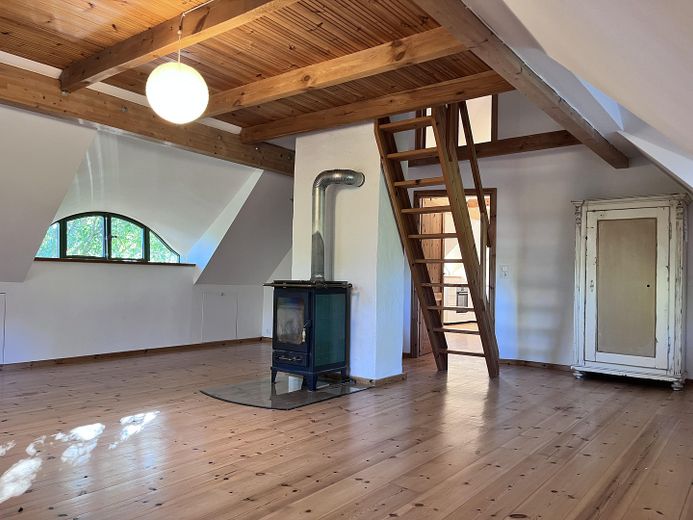 21 Hektar Paradies – Häuser, edle Nebengebäude, Acker, Wiesen, Wald und Wasser – Foto 10