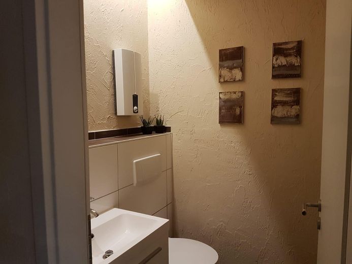 Salzgitter Sauingen’de yenilenmiş bir çiftlikte güzel 4 odalı daire – Fotoğraf 15