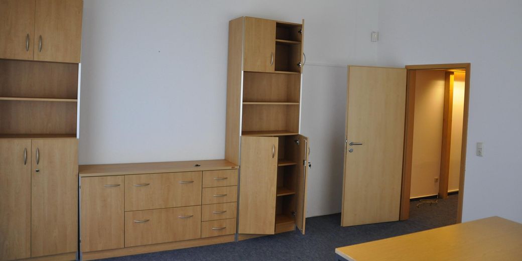 Gewerbeobjekt/Halle mit Büro und Stellplätzen zentral gelegen in Wismar-Westhafen – 13 Büroansicht