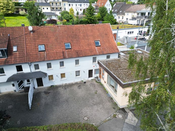 Wohnen und Arbeiten in einem - vielseitige Doppelhaushälfte mit Gewerbefläche – Bild 2