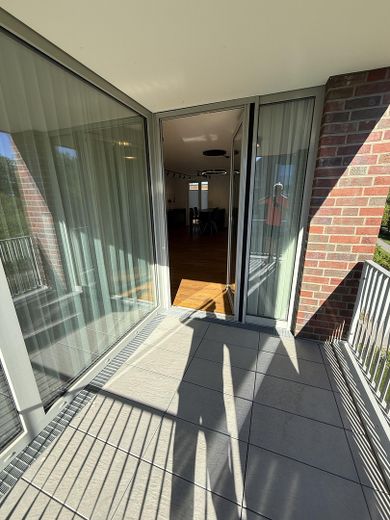 Exklusives Penthouse in der Wasserstadt Hannover-Limmer mit Blick ins Grüne / Keine Maklergebühren – Loggia 2