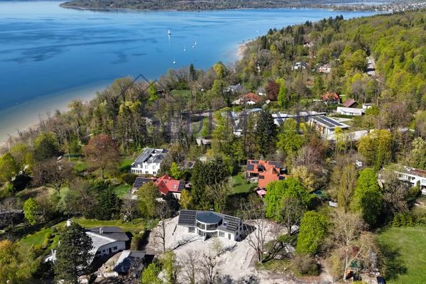 KİRALIK: Ammersee’nin hemen kıyısında, pastoral ve seçkin bir konumda yer alan özel ikiz villa – ilk kullanım!