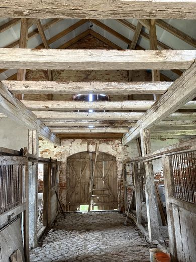 Wunderschöne Scheune mit erteiltem Vorbescheid zum Ausbau (provisionsfrei) – Hauptachse