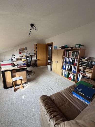 Migliore posizione alla periferia della città, una casa sorprendente, materiali pregiati incorporati – Foto 7