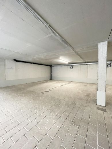 Tiefgaragenstellplätze