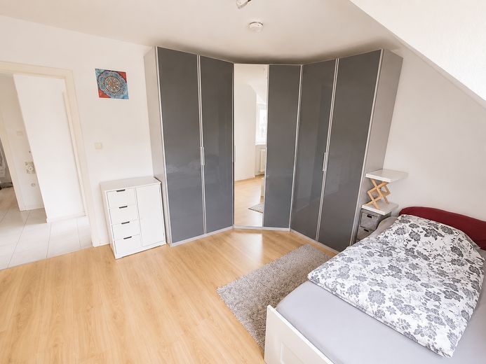 Gemütlich & großzügig – helle 3-Zimmer-Wohnung im Dachgeschoss – Foto 8