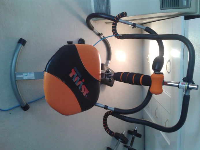***Traumhaftes Haus mit Whirlpool zwischen Köln und Bonn – Wohnen – Fitnessgerät 