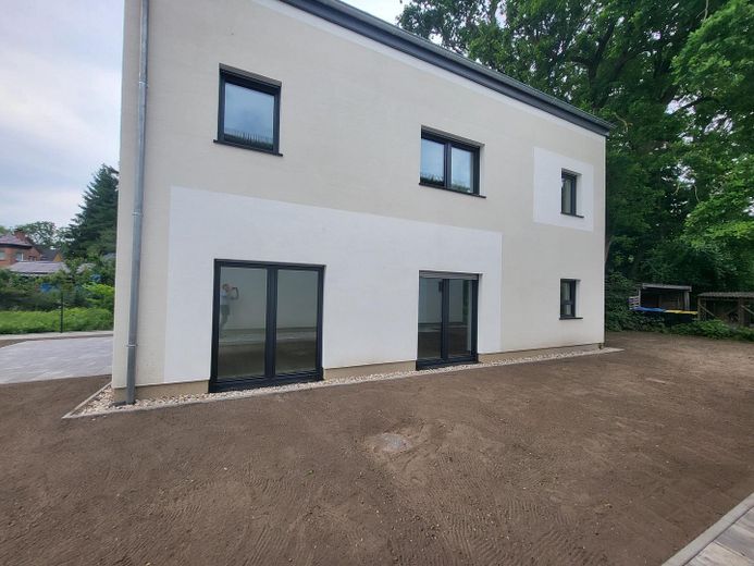 Yatırımcı veya oturucu. Falkensee-Finkenkrug'da oturmaya hazır müstakil ev – Foto 5