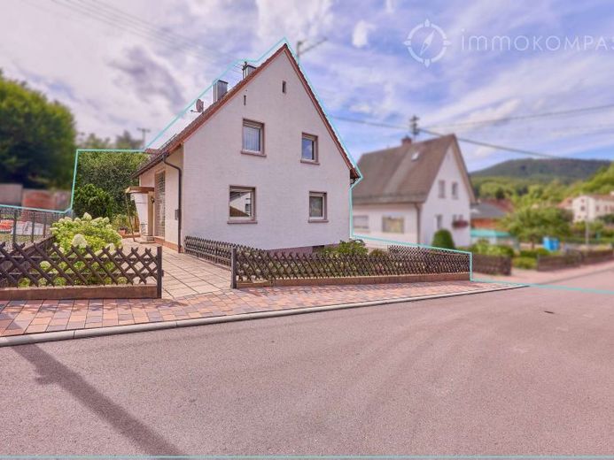 Gepflegtes Einfamilienhaus mit großzügigem Garten und überdachter Terrasse! – Foto 1